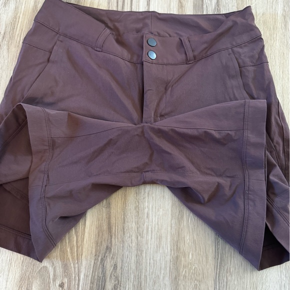 REI CO-OP Mountain Biking Shorts • size 4 - Picture 3 of 13